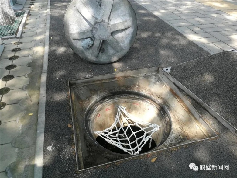 湖南新光智能井蓋亮相河南鶴壁，防盜防移位，手機(jī)還能監(jiān)控井蓋狀態(tài)